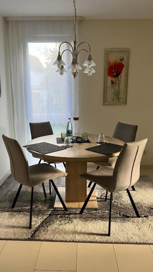 Apartment Centrally Located In The Rhine-Main Area Riedstadt Exteriör bild